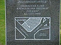 Detailvergrößerung des Gedenksteins der Stadt Danzig auf dem ehemaligen Friedhof Urania (14360)